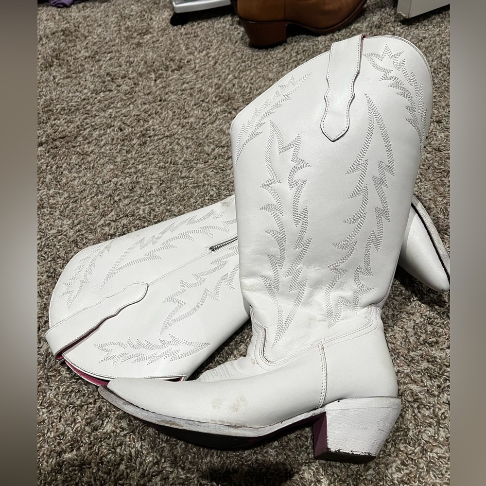 ✨WIDE CALF✨ Tall Cowboy Boots (size 8 1/2)